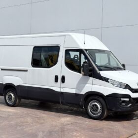 2019 Iveco Daily 35S14 2.3 L2H2 Dubbele Cabine 7 Stoelen Ai